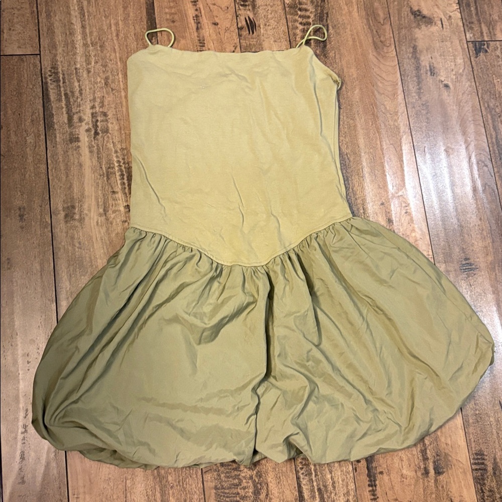 Elegant Light Green Dress
